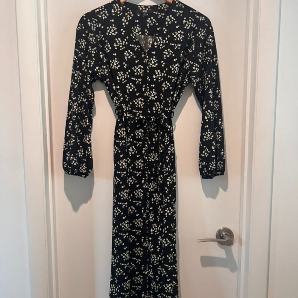 XS UNI QLO BLACK FLORAL DRESS